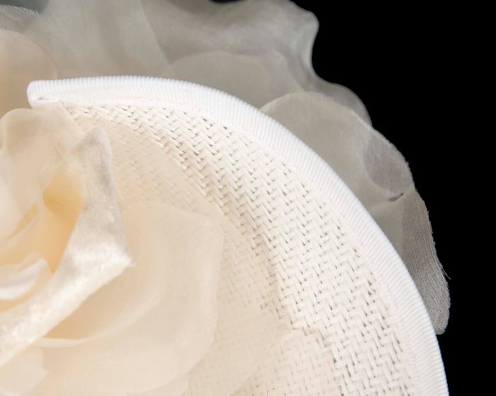 Exclusive white fascinator with flower by Fillies Collection - Hats From OZ